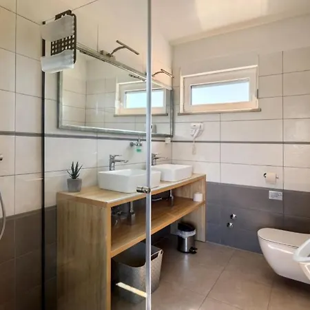 Modern Zara With Pool In Visnjan Vila Radossi